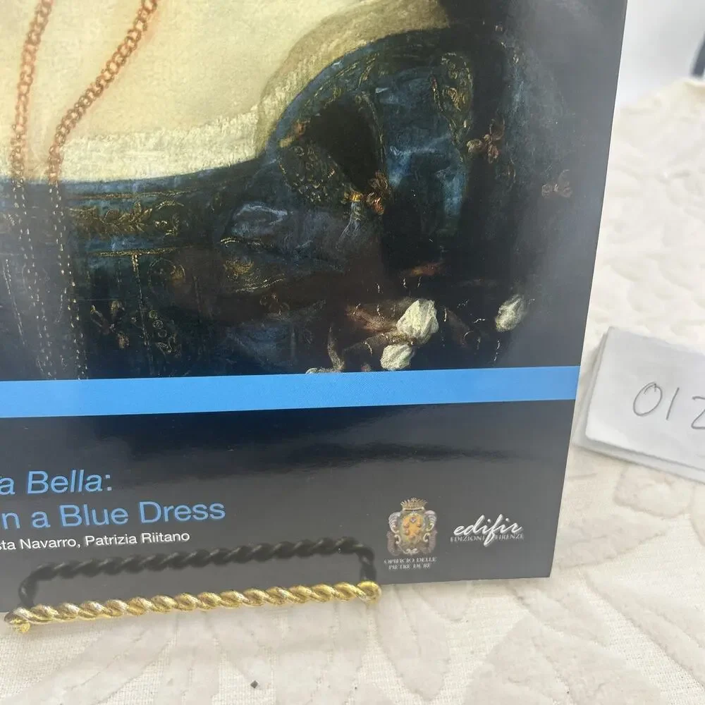 Ciatti, Marco; Navarro, Fausta; Riitano, Patrizia: Titan's La Bella: Woman in a